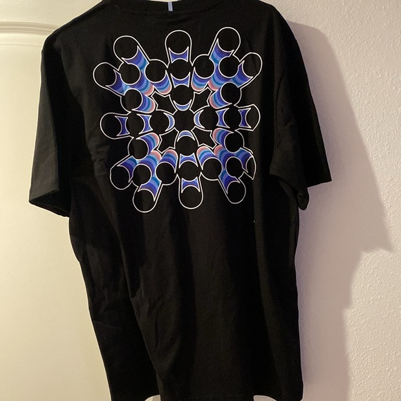 Authentic beautifully patterned t shirt - Picture 5 of 6